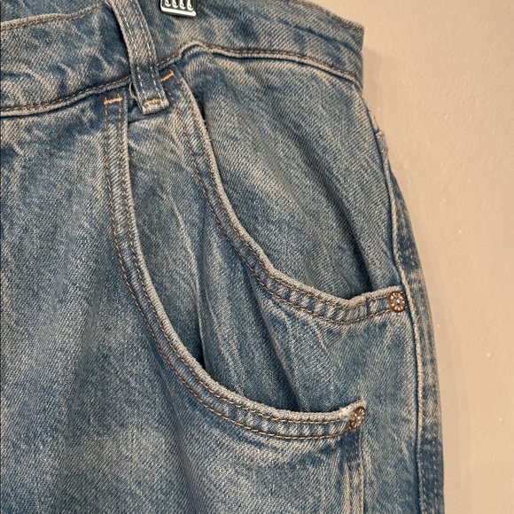 Free People Final Countdown Cuffed Low Rise Jeans We The Free to the Wire  31 - Picture 4 of 11